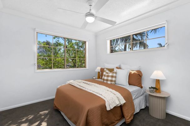 Spacious 2-Bedroom Apartment in Prime Location, Small Boutique Complex - Photo 1