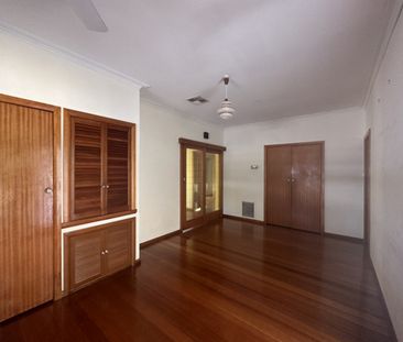 19 Kirsten Street, SHEPPARTON VIC 3630 - Photo 4