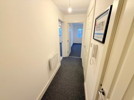 Newton Road, Yeovil, Somerset - Photo 3