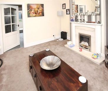 2 bedroom semi-detached house to rent - Photo 3