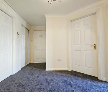2 bedroom ground floor flat to rent - Photo 4