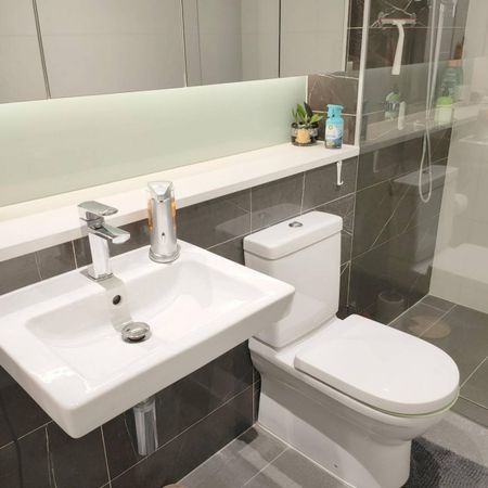 Fully Furnished - Bay View - Best Location - Photo 3