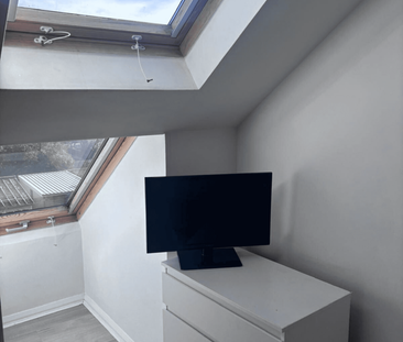 5 bedroom semi-detached house to rent - Photo 5