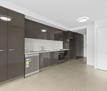 6/43 Lenneberg Street, Southport QLD 4215 - Apartment For Rent | Do... - Photo 1