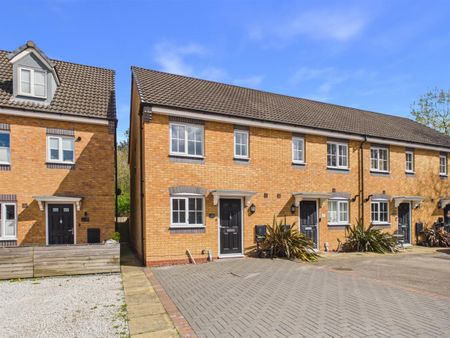 2 bedroom Town house to rent - Photo 4