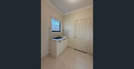 $820 PER WEEK! - Photo 3