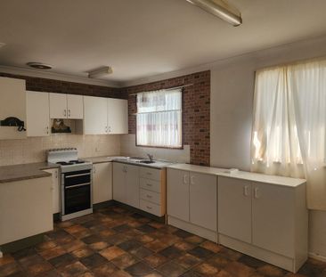 Two bedroom Home! - Photo 4