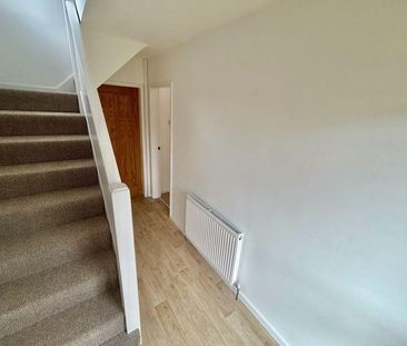 3 bedroom semi-detached house to rent - Photo 6