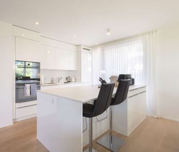 Helle 3.5-Zimmer-Wohnung mit Balkon und Garage in Kloten - Photo 4