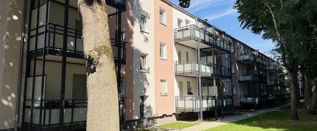 Stop: 2,5-Zimmer-Wohnung in zentraler Lage - Photo 1