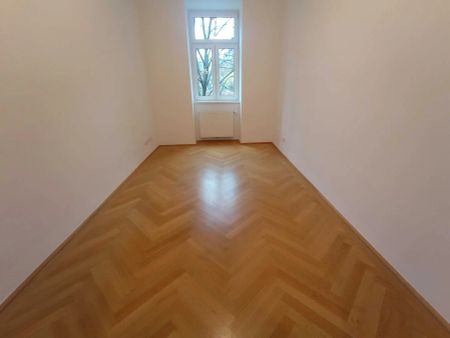 Grünruhelage - sehr helle Stilaltbauwohnung mit Balkon! – 2 er WG geeignet - Photo 3