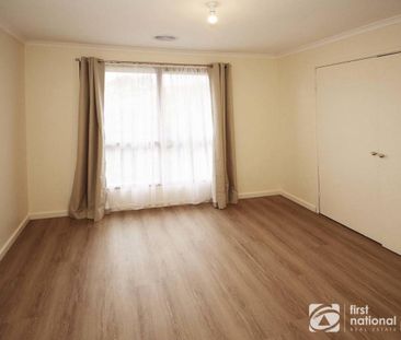 Beautifully Presented, Recently Renovated Unit - Photo 4