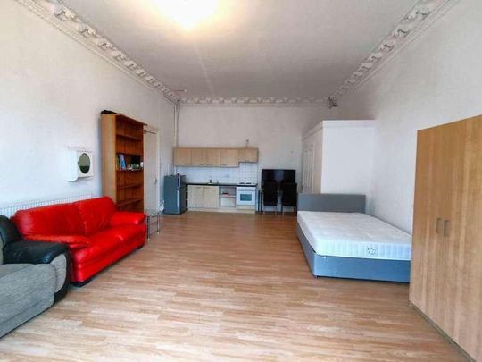 Kelvin Drive, West End, Glasgow, G20 - Photo 1