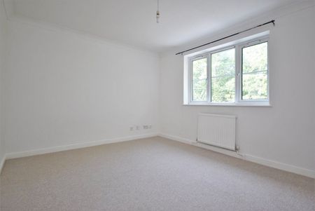 Pullman Mews, London, SE12 - Photo 4