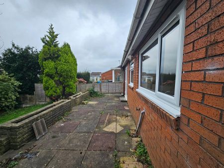 2 bedroom bungalow to rent - Photo 2