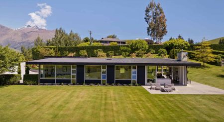 Scenic rural home in Lakes Hayes - Photo 3