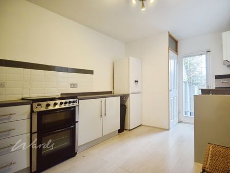 3 bedroom terraced house to rent - Photo 4