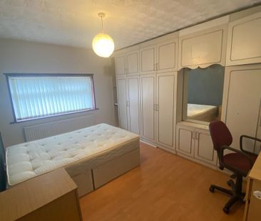 4 bedroom terraced house to rent - Photo 5