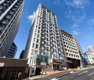 Studio apartment on The Terrace - Photo 2