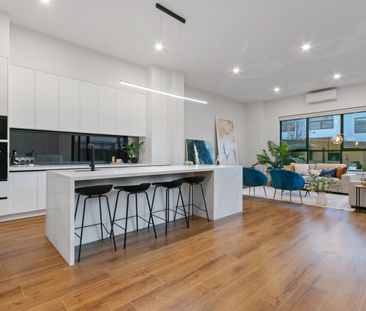 15 Caladenia Circuit, Doncaster, Vic 3108 - Photo 6