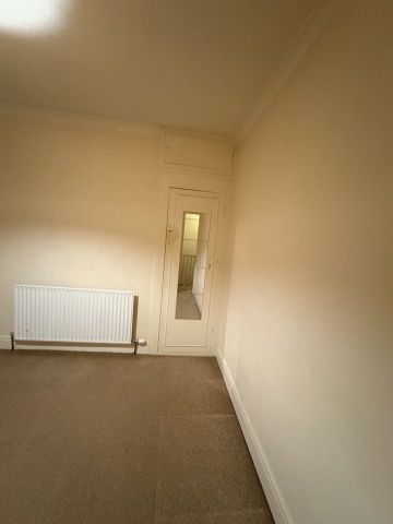 3 Bed Terraced House, Ravenswood Crescent, HA2 - Photo 4