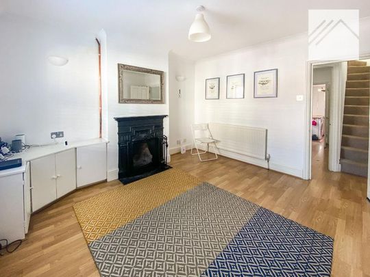 3 bedroom terraced house to rent - Photo 1