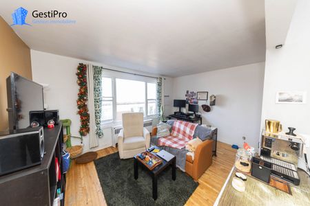 630 Chouinard - Photo 2