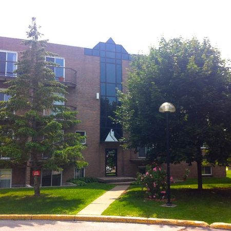 Beau 4 1/2 libre maintenant à Ste-Catherine (rive-sud de Mtl) - Photo 3