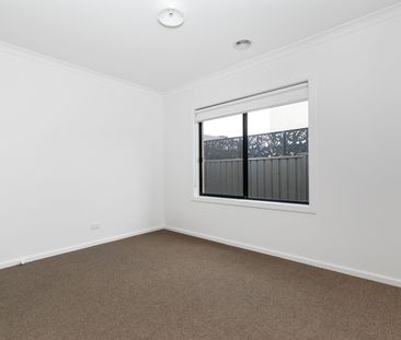 Spacious Family Home with Modern Comforts - Photo 2