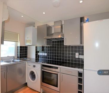 2 bedroom maisonette to rent - Photo 4