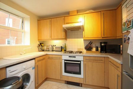 2 bedroom flat to rent - Photo 5