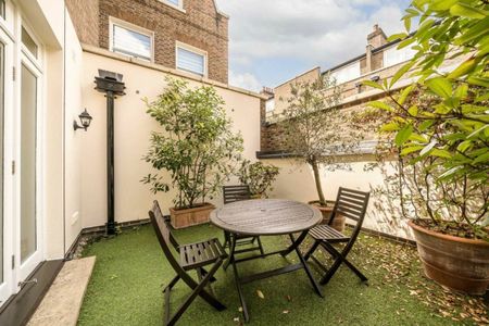 St. Michael's Mews, Belgravia, SW1W - Photo 5