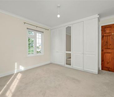 4 bedroom detached house to rent - Photo 6