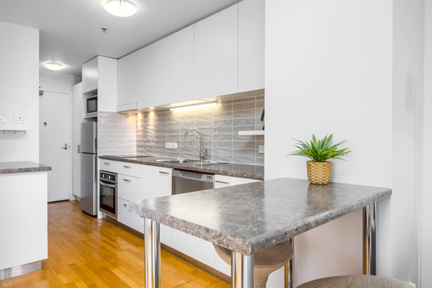 Parkside Perfection - Short Term Summer Rental - Photo 1