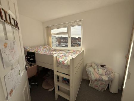 2 bedroom mews to rent - Photo 5