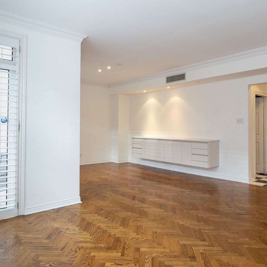 For Lease - 2289 Lakeshore Boulevard Unit# 129, Toronto, Ontario - Photo 1