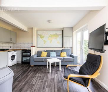 6 bedroom house to rent - Photo 2