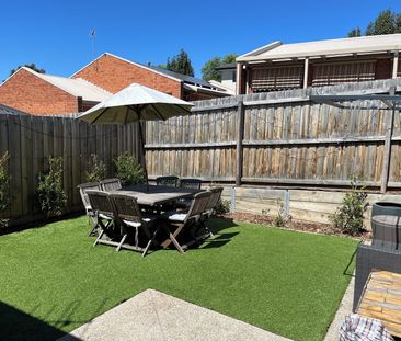 Neat low maintenance property! - Photo 4