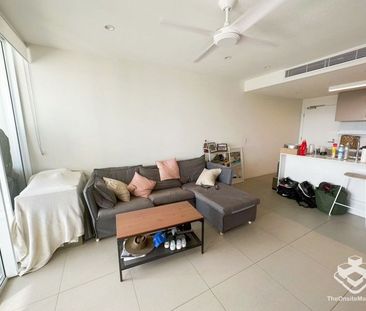 LUXURY 1 BEDROOM APARTMENT IN WEST END - Photo 4