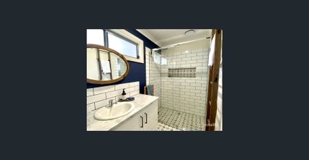 FULLY FURNISHED AND SERVICED GEM ON GORDON STREET! - Photo 2