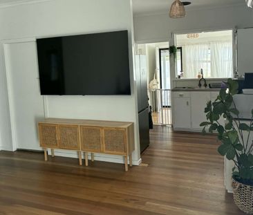 Quaint Cottage with Granny Flat - Photo 1