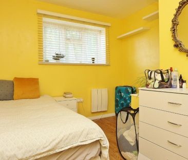 3 bedroom end of terrace house to rent - Photo 5