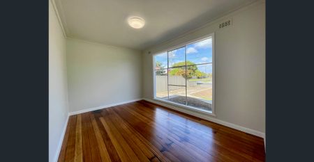 Park your car at home! - Photo 4