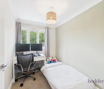 4 bedroom semi-detached house to rent - Photo 2