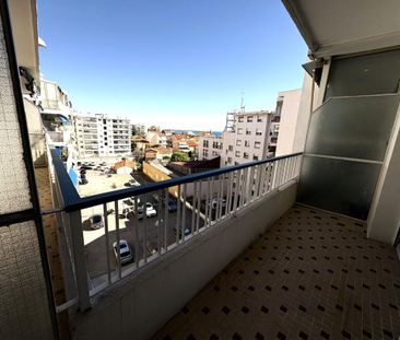 Location Appartement 2 pièces 53m² CAGNES SUR MER 06800 - Photo 4