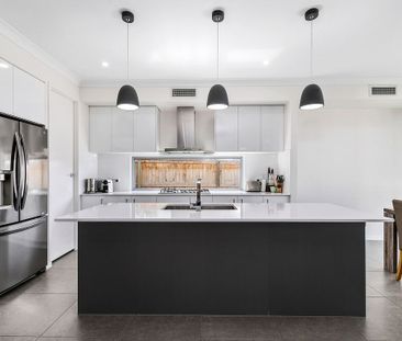 Modern, Contemporary, Spacious Family Home in the Heart of Maroochy... - Photo 6