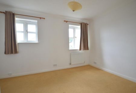 2 bedroom end of terrace house to rent - Photo 4