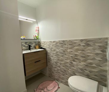 Location Appartement 4 pièces 62m² BORDEAUX 33300 - Photo 6