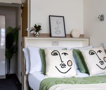 Silver Non Ensuite – Large - Photo 4