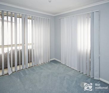 Low Maintenance Living in the Heart of Cranbourne - Photo 1